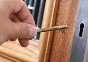 Super Locksmith Service New Berlin, WI 262-662-6054 - change-locks-service